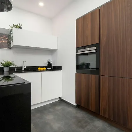 Nowoczesny Z Parkingiem & Balkonem W Centrum Lodzi By Rent Like Lodz